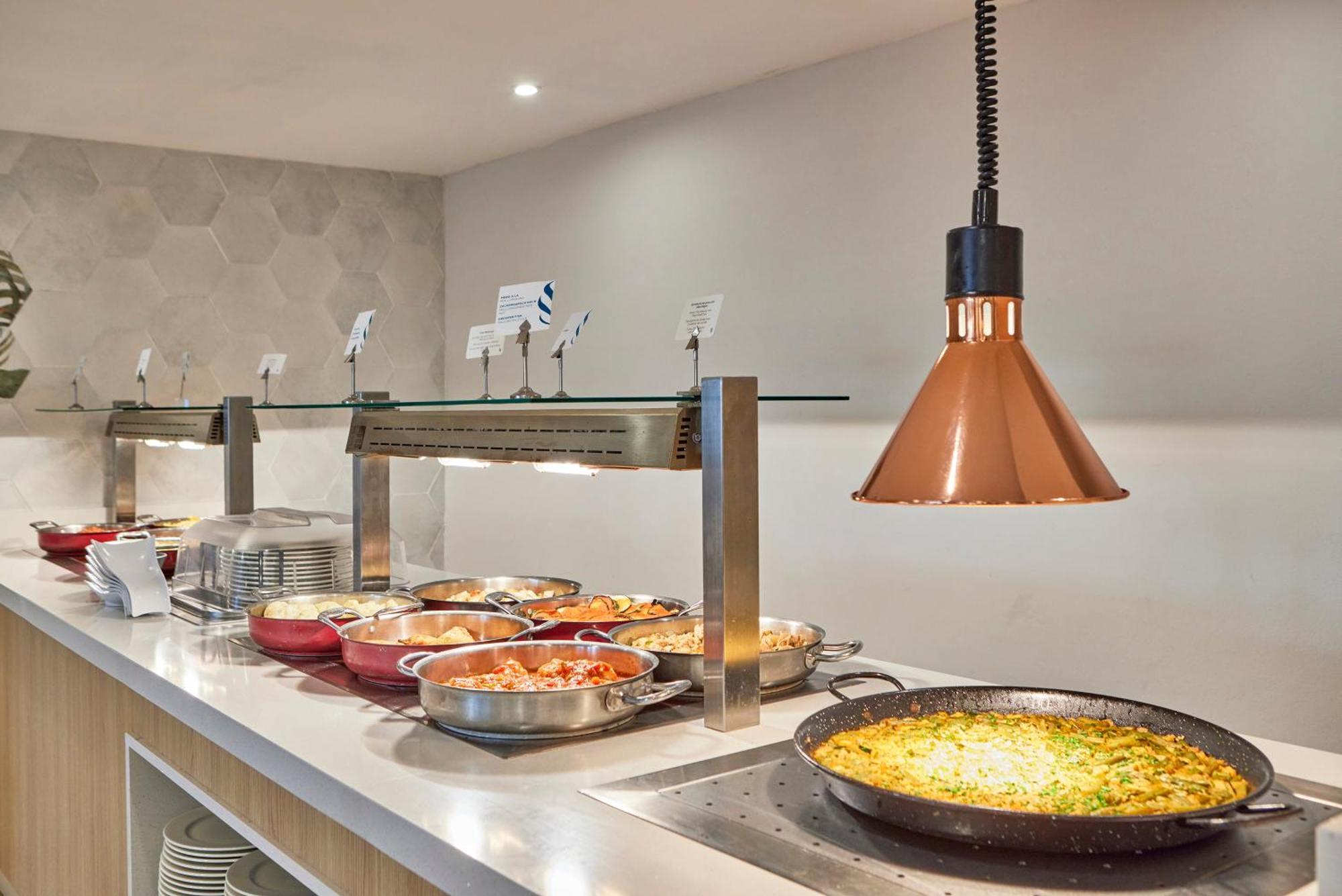 Apartahotel Universal Don Camilo Sant Elm