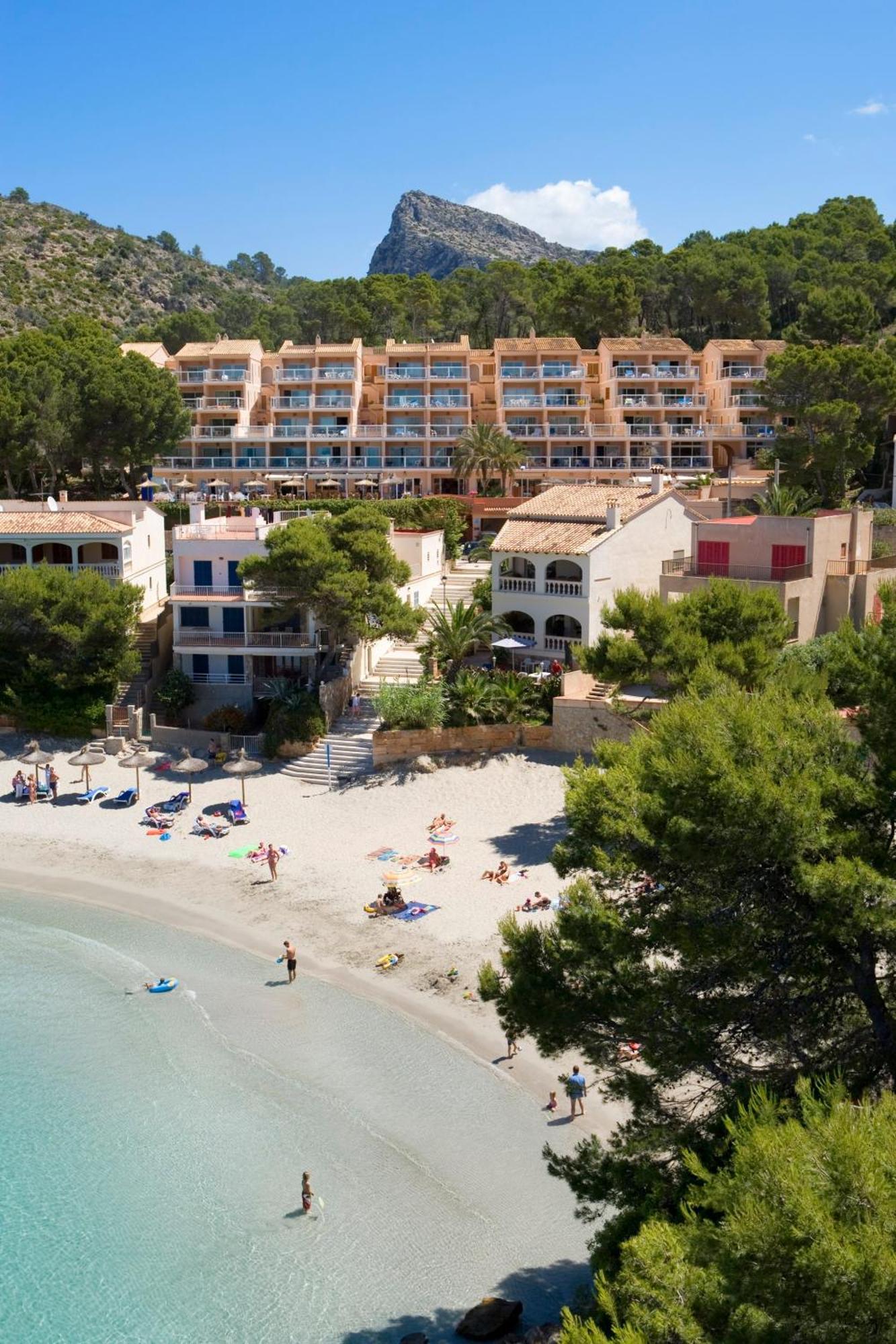 Universal Don Camilo Apartahotel 4*