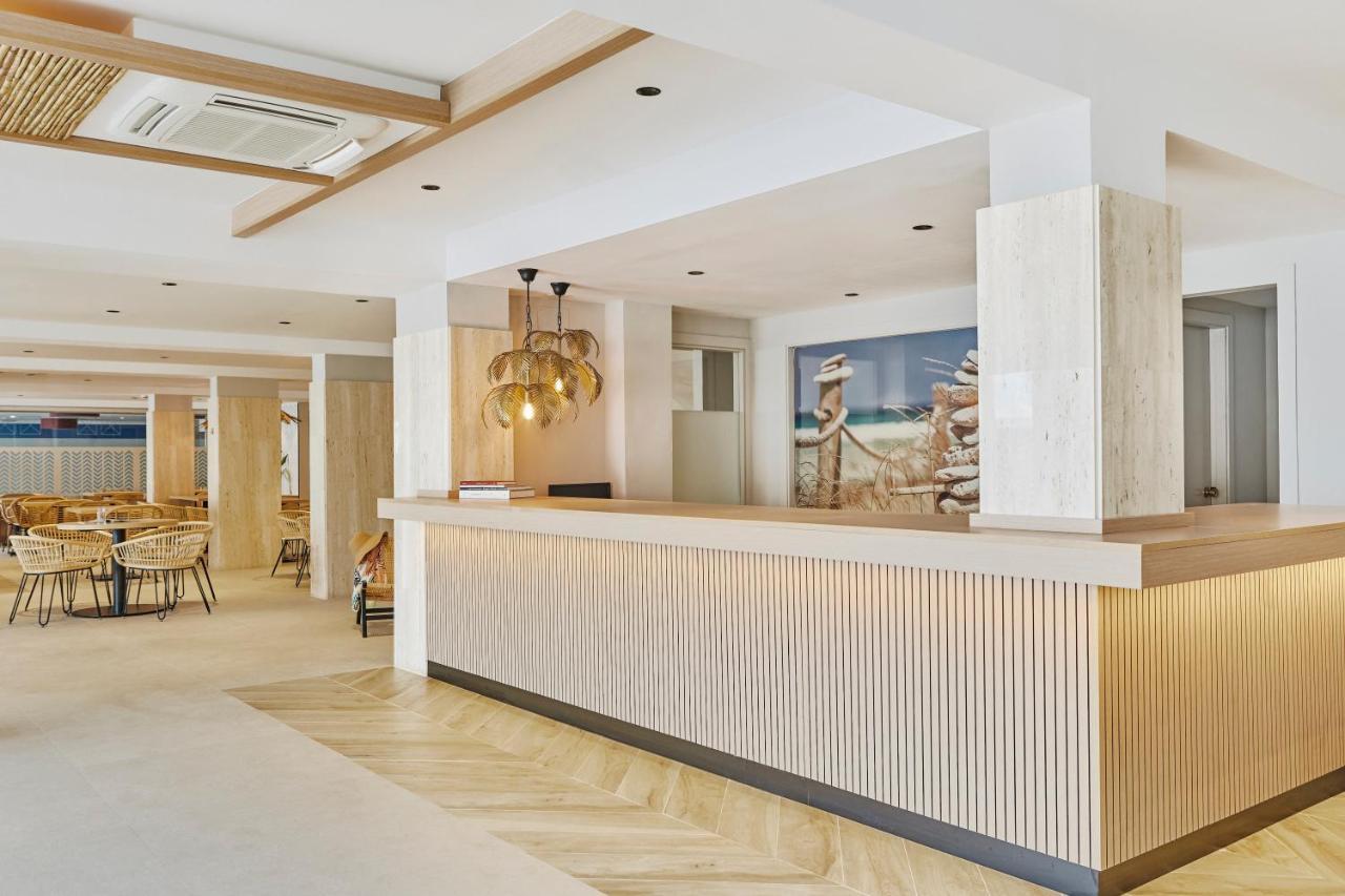 Universal Don Camilo Aparthotel 4*